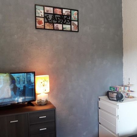 Les Buissonnets Apartman Saint-Honoré Szoba fotó
