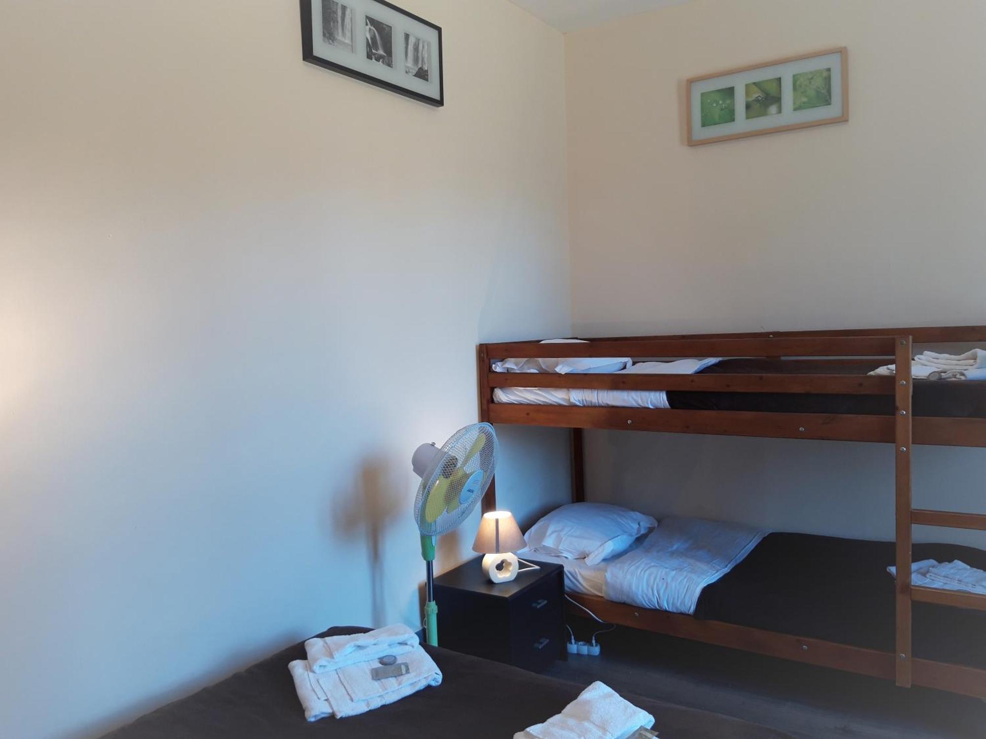 Les Buissonnets Apartman Saint-Honoré Szoba fotó