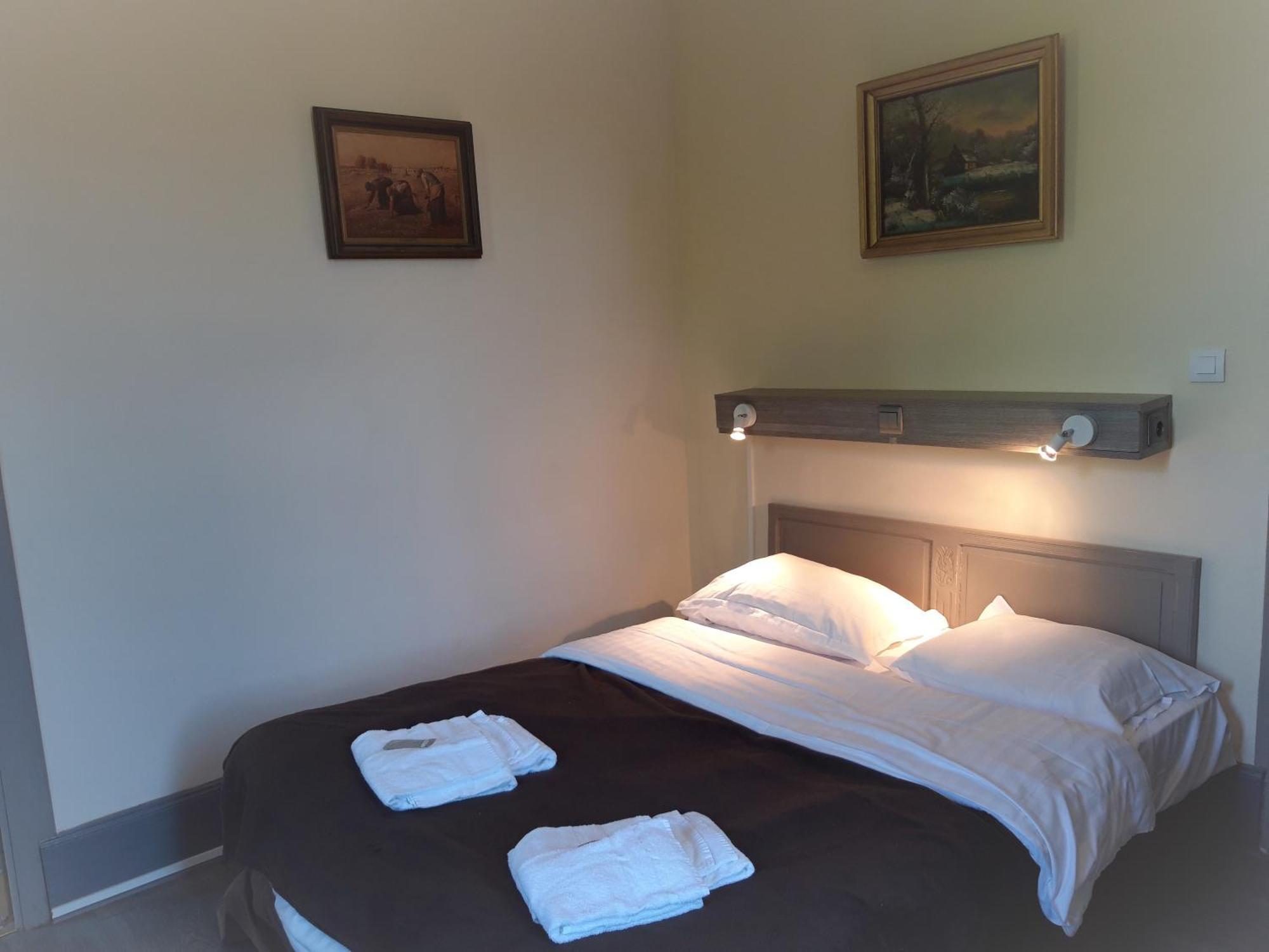 Les Buissonnets Apartman Saint-Honoré Szoba fotó